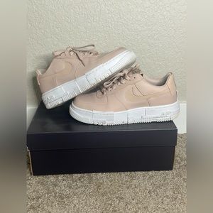AF1 Pixel. Rose Gold edition. Only worn a couple times. Kept in box.
